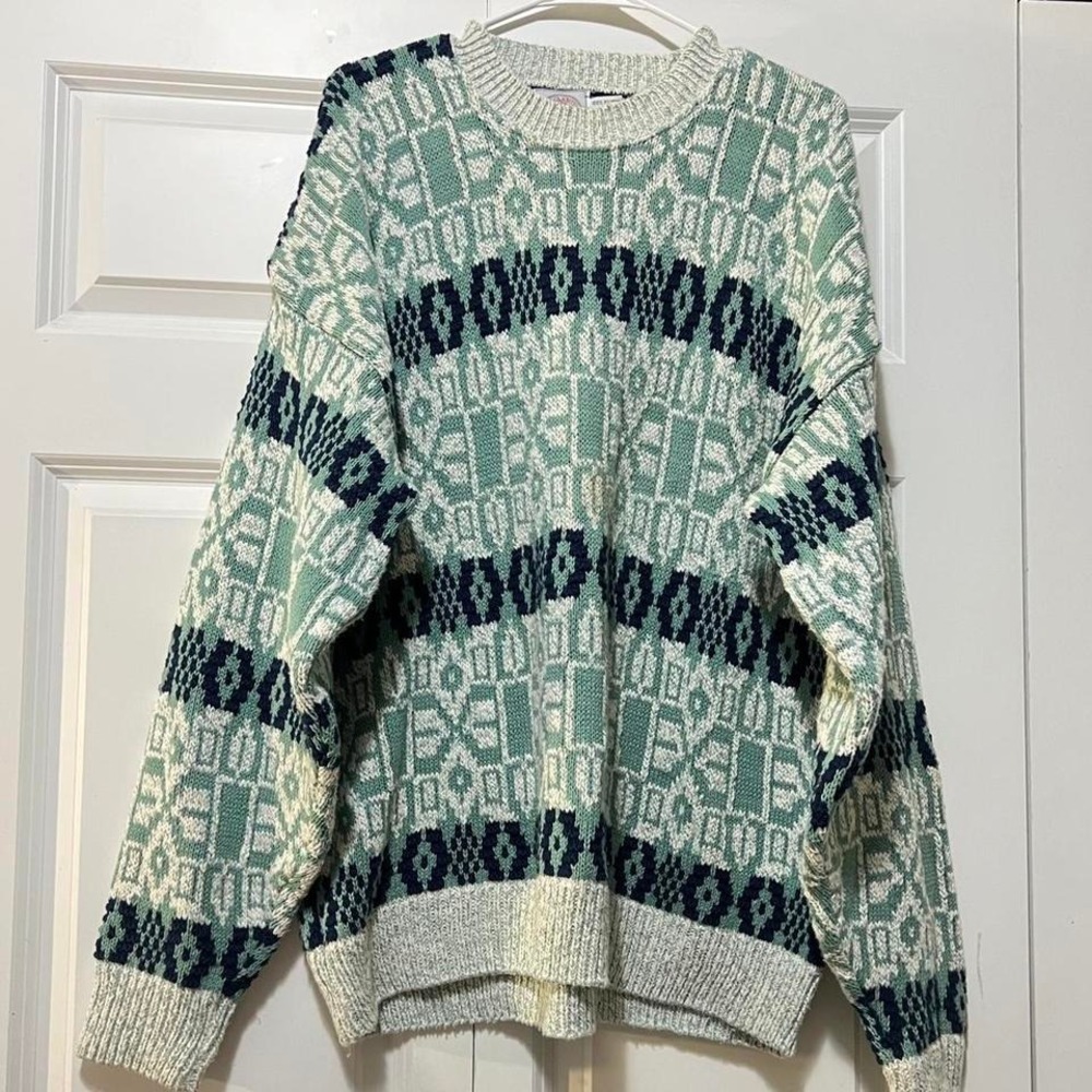 Green and white 100% wool vintage 90s knit crewneck sweater